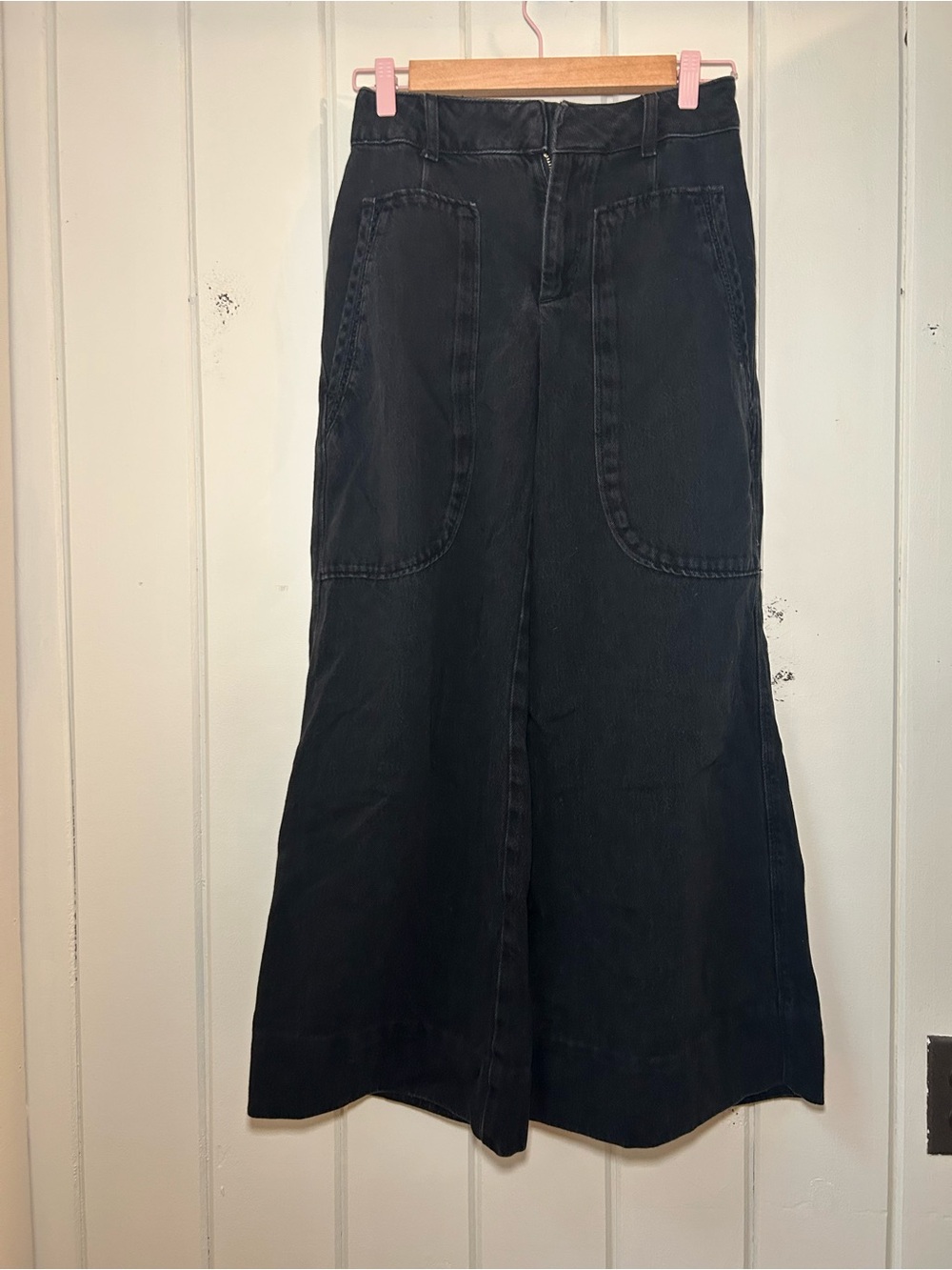 Anthropologie Black Wide-Leg‎ Flare Jeans with Front Patch Pockets Size 0